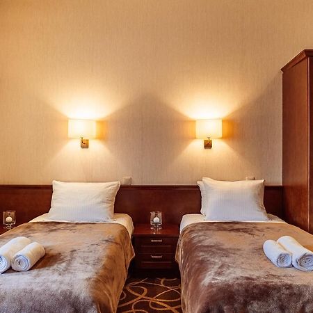Hotel Dwor Choiny Kazimierówka المظهر الخارجي الصورة
