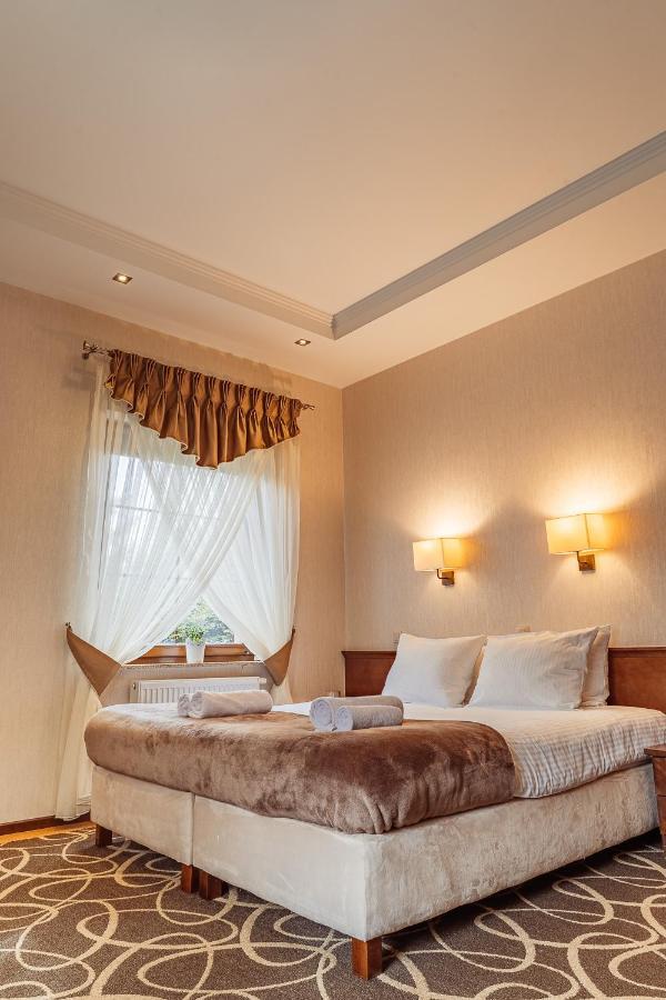 Hotel Dwor Choiny Kazimierówka المظهر الخارجي الصورة