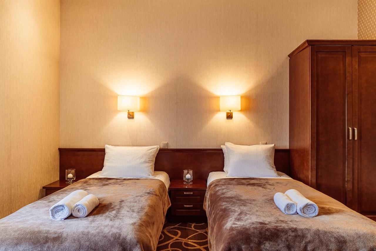 Hotel Dwor Choiny Kazimierówka المظهر الخارجي الصورة