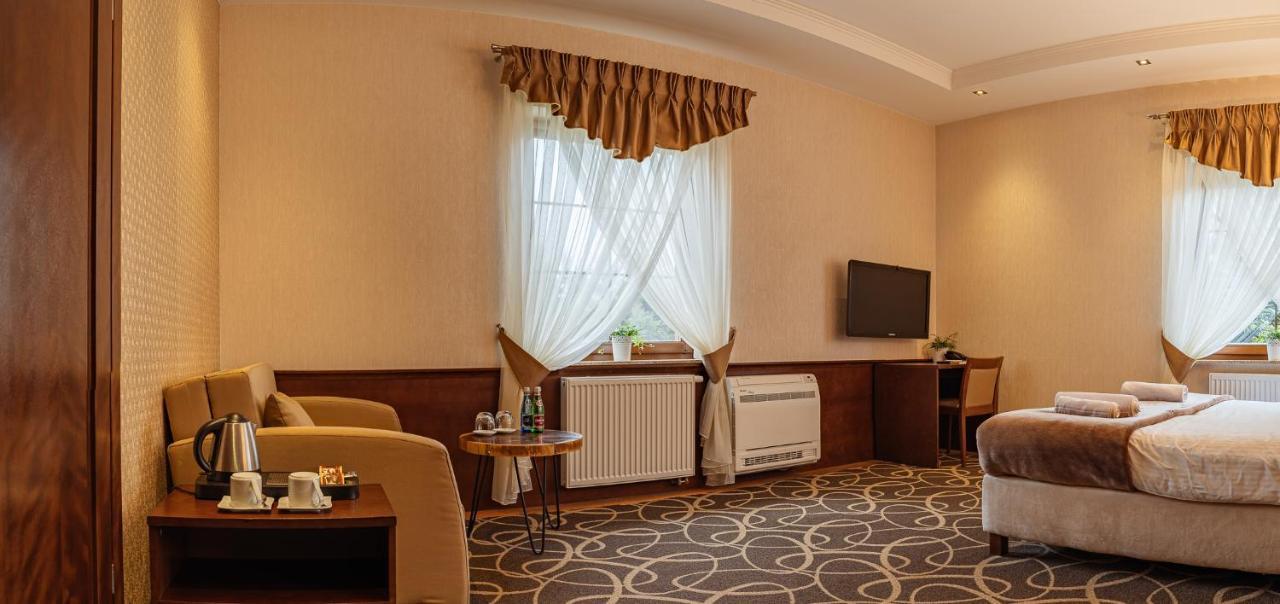 Hotel Dwor Choiny Kazimierówka المظهر الخارجي الصورة
