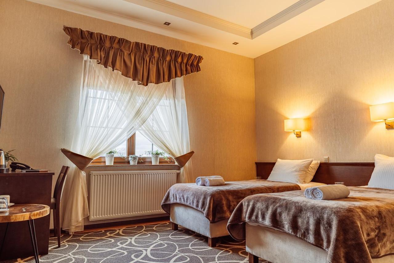 Hotel Dwor Choiny Kazimierówka المظهر الخارجي الصورة